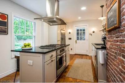 42 Hamilton Rd, Glen Ridge, NJ 07028 - Photo 15
