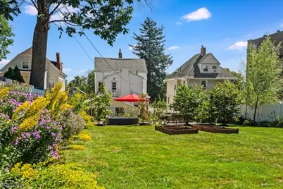 22 Forest St, Montclair, NJ 07042 - Photo 35