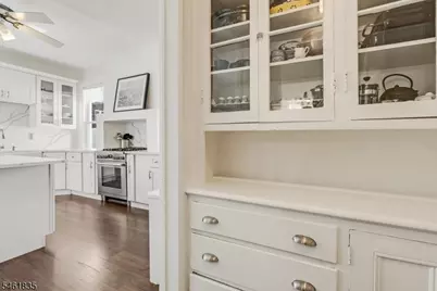 22 Forest St, Montclair, NJ 07042 - Photo 13
