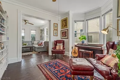 22 Forest St, Montclair, NJ 07042 - Photo 5