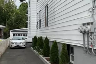 38 Smith St, Newark, NJ 07106 - Photo 5