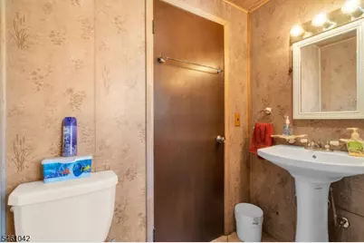 246 E 8th St, Clifton, NJ 07011 - Photo 41