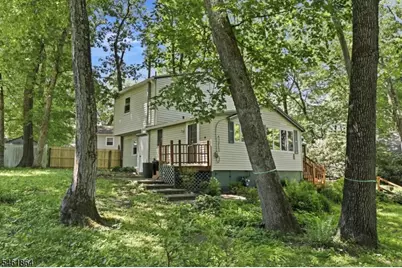 9 Juniper Trl, Kinnelon, NJ 07405 - Photo 9