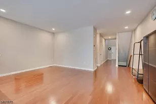 15 Bahr Cir, Verona, NJ 07044 - Photo 11