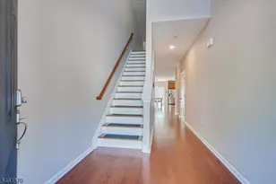 15 Bahr Cir, Verona, NJ 07044 - Photo 3
