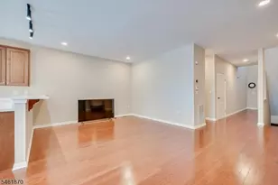 15 Bahr Cir, Verona, NJ 07044 - Photo 5