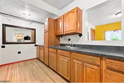 28 Lincoln St, Passaic, NJ 07055 - Photo 9