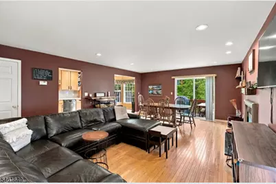 51 Lakeview Dr, Hamburg, NJ 07419 - Photo 9
