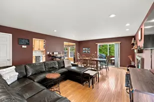 51 Lakeview Dr, Hamburg, NJ 07419 - Photo 9