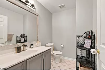 51 Lakeview Dr, Hamburg, NJ 07419 - Photo 7