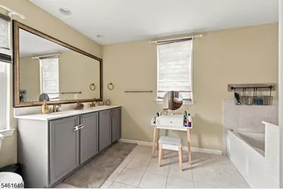 51 Lakeview Dr, Hamburg, NJ 07419 - Photo 17