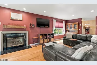 51 Lakeview Dr, Hamburg, NJ 07419 - Photo 11