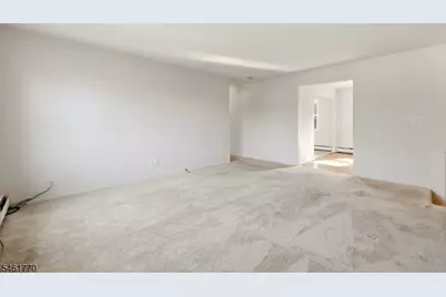 21 York  Drive Apt 3B, Edison Twp., NJ 08817 - Photo 7