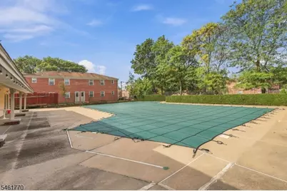 21 York  Drive Apt 3B, Edison Twp., NJ 08817 - Photo 25