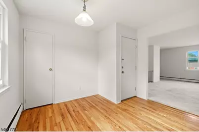 21 York  Drive Apt 3B, Edison Twp., NJ 08817 - Photo 9