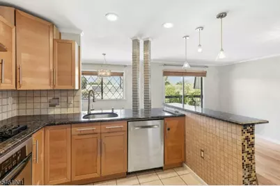 1150-1190 W St George #B22, Linden, NJ 07036 - Photo 3
