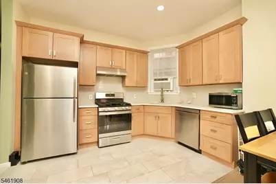 68 James St #2, Newark, NJ 07102 - Photo 3