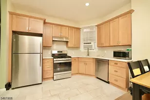 68 James St, Newark, NJ 07102 - Photo 3