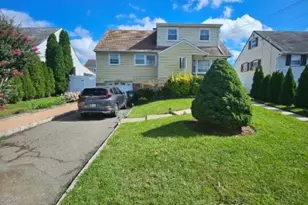 136 Isabelle St, Woodbridge Township, NJ 08840 - Photo 1