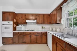 6 Redwood Dr, Clinton Township, NJ 08809 - Photo 9