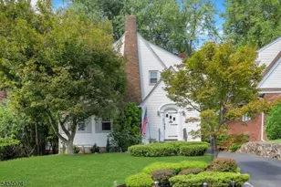 9 Sherwood Pl, West Orange Township, NJ 07052 - Photo 1