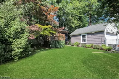 9 Sherwood Pl, West Orange Township, NJ 07052 - Photo 23