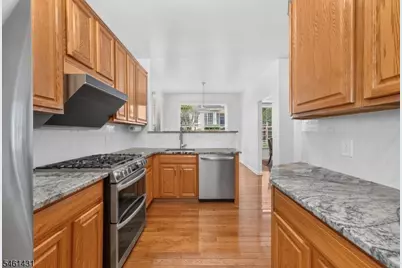 27 La Costa Dr, Clinton Township, NJ 08801 - Photo 7