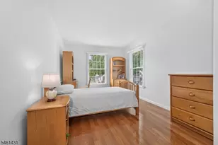 27 La Costa Dr, Clinton Township, NJ 08801 - Photo 17