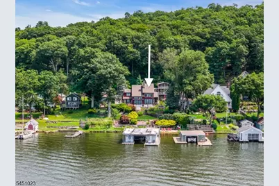 79 Castle Rock Rd, Jefferson Township, NJ 07849 - Photo 1