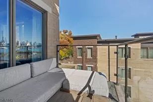 100 Eton Row, Weehawken Twp., NJ 07086 - Photo 15