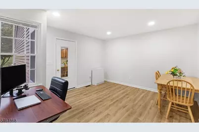 16 Stone Edge Rd, Bedminster Township, NJ 07921 - Photo 11