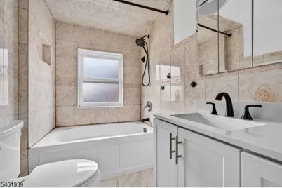 697 Roosevelt Ave, Carteret, NJ 07008 - Photo 7