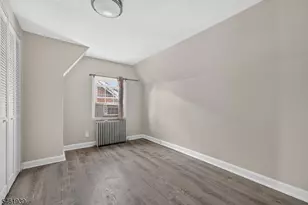 697 Roosevelt Ave, Carteret, NJ 07008 - Photo 13