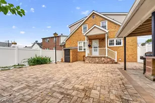 697 Roosevelt Ave, Carteret, NJ 07008 - Photo 3