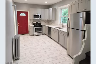 4 Hawthorne Pl, East Orange, NJ 07018 - Photo 5