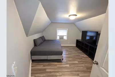 4 Hawthorne Pl, East Orange, NJ 07018 - Photo 13