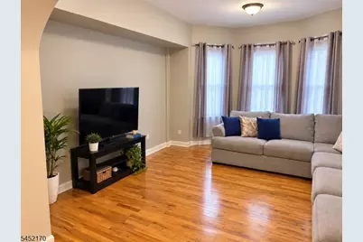 4 Hawthorne Pl, East Orange, NJ 07018 - Photo 3