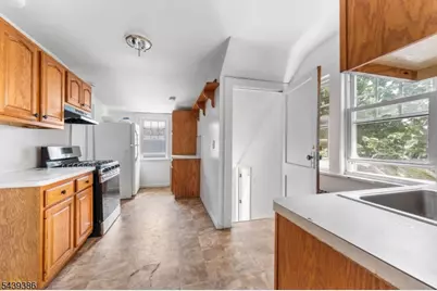 72 Minerva Ave, Hawthorne, NJ 07506 - Photo 15