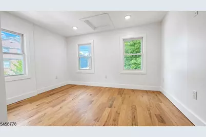 290 S 20th St, Newark, NJ 07103 - Photo 19