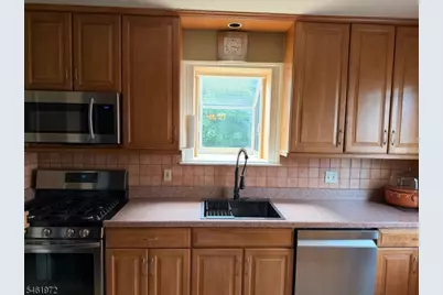 830 Travers St, Union Township, NJ 07083 - Photo 9
