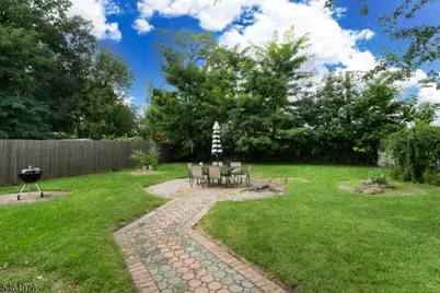 40 Johnson Ave, Cranford Township, NJ 07016 - Photo 5
