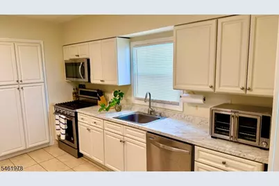 103 Bailey Ave, Hillside, NJ 07205 - Photo 9