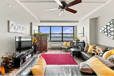 7002 Kennedy Blvd #18B, Guttenberg, NJ 07093 - Photo 5