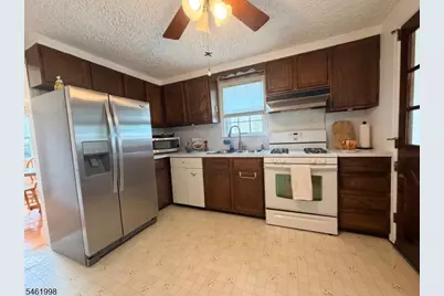 206 Delacy Dr, North Plainfield, NJ 07060 - Photo 15