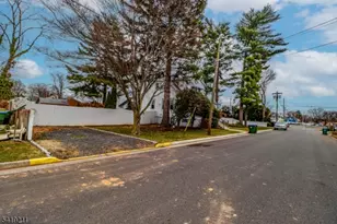 15 N Riverview Ave, Edison, NJ 08817 - Photo 13