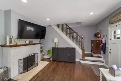 555 E Maple Ave, Woodbridge Township, NJ 07095 - Photo 7