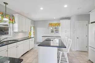 15 McGregor Ave, Mount Arlington, NJ 07856 - Photo 9