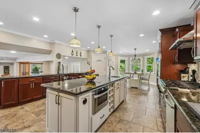 23 Chicopee Dr, Wayne, NJ 07470 - Photo 37