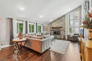23 Chicopee Dr, Wayne, NJ 07470 - Photo 19