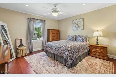 23 Chicopee Dr, Wayne, NJ 07470 - Photo 27